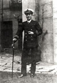 denniston-1919-768x1122px